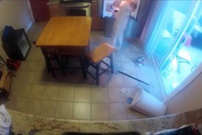 Разбойное нападение на холодильник, оперативная съемка