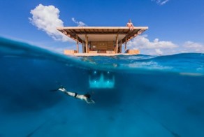 Подводные апартаменты отеля Manta Resort на Занзибаре