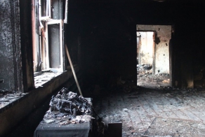 В Чечне сжигают дома боевиков