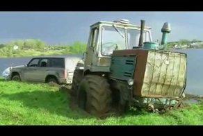 Эпичная попытка вытащить застрявший джип