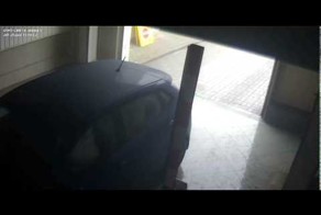 Девушка за рулем