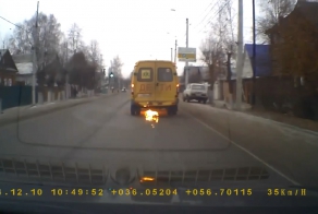 Газель с детьми загорелась
