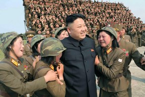 Северокорейская женская истерия