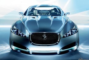 У питерской бизнес-леди приставы отобрали Jagaur за долг