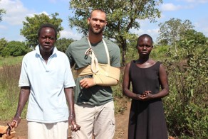 Молния ударила в жилище африканской семьи