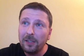 За что бьют иностранцев в Киеве?