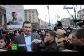 Кличко вышел на Крещатик покричать в ухо недовольным киевлянам