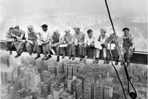 Обед на небоскрёбе. История одной фотографии