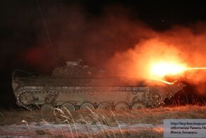 Ночная стрельба БМП