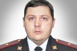 Инспектор закрыл собой колонну от большегруза