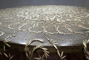 Хрупкая и искусная скатерть с кружевами из семян