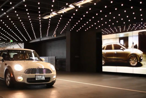 Эксперимент с зеркалом от Porsche