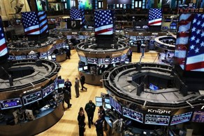 У Америки проблемы: иностранные инвесторы избавляются от акций америка