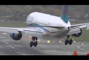 Самые рискованные взлеты и посадки пассажирских самолетов в 2014 году 