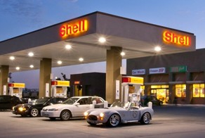 Бензин в США подешевел до минимального за последние 5 лет уровня