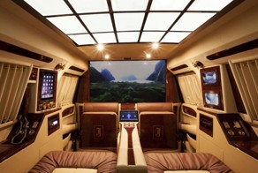 Роскошный офис на колесах из Cadillac Escalade
