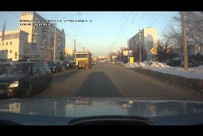 Пешеходы в наушниках - подборка