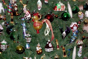  Репортаж с фабрики по производству ёлочных игрушек