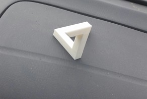Оператор 3D принтера сломал шаблон