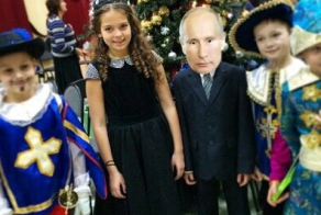 В Благовещенске ребенок пришел на новогодний утренник в костюме Путина