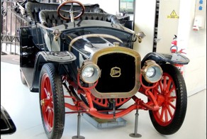 Автомобильный музей в Брюсселе