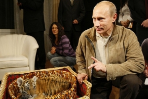 Подарки Путину от бизнесменов и политиков!