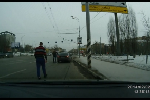 Боец в трениках