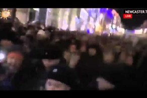 Навального цапнули на манежке