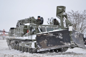 Снежный монстр БАТ-2 Путепрокладчик