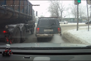 Учитель vs Камаз
