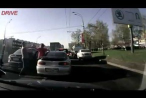 Драка на дороге