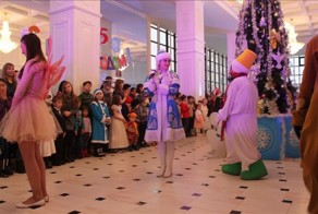 Славянский центр организовал елку для детей Шымкента