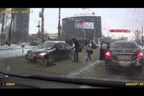 Автоледи сбила пешехода