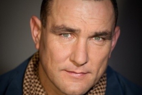 Винни Джонс, день рождения