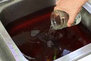 10 оригинальных методов использования уксуса в быту