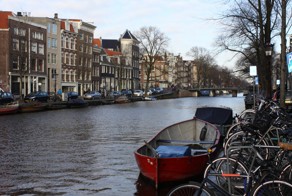 Черно-белые орехи?