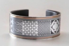 Красивый и умный браслет LookSee