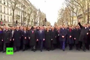  Перепутал красную дорожку и марш скорби