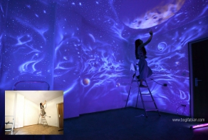 Микрокосмос в пределах комнаты: настенная роспись уф-красками