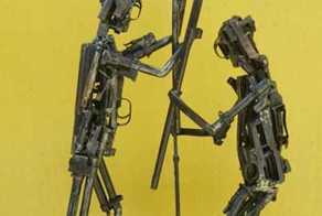 Поделки из оружия