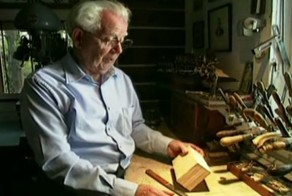 Как вырезать плоскогубцы без единого гвоздя из цельного бруска дерева