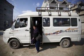Автобусы для женщин в столице Непала