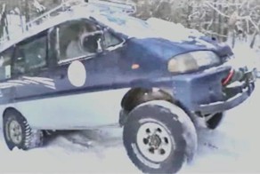 Mitsubishi Delica L400 - ЗИМА (driving on snow)