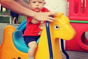 Волгоградские чиновники борются с кризисом: детей лишили молока