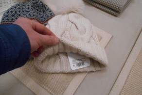 Итальянская вязаная шапочка ручной работы из московского ЦУМа