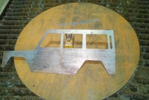 Mангал в форме Mercedes Gelandewagen