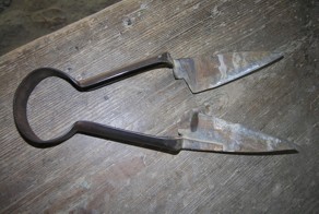 Удивительные истории простых канцелярских предметов!