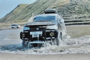 Delica L300 и L400 по воде и бродам (устанавливаем шноркель)
