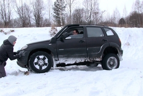 Нива против Subaru Forester - Оффроад сравнение в снегу