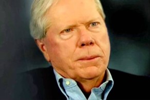 П.К. Робертс: Россия готовится выпустить «решающего чёрного лебедя&quot;